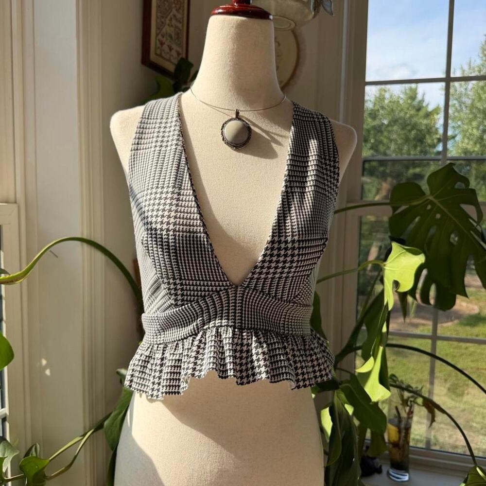 Houndstooth Monochrome Black and White Halter Crop Top